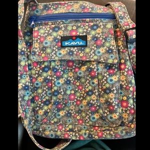 KAVU cross body bag